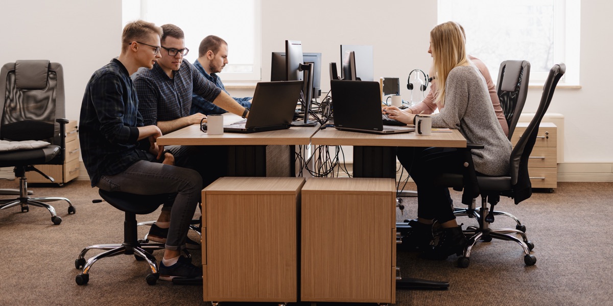 What's the Difference Between Shareholders and Board Members?